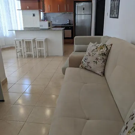 דירה Merkez 1+1 Full Esyali Daire אלאניה